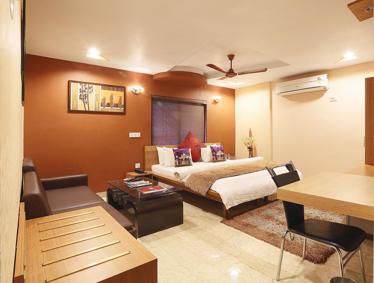 Hotel Narayani Enclave Calcutta Eksteriør billede