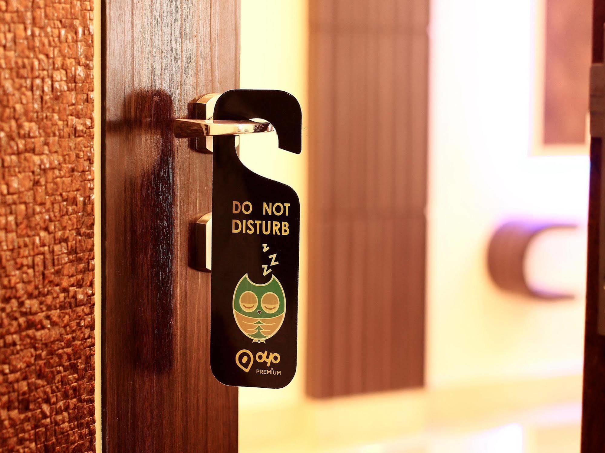 Hotel Narayani Enclave Calcutta Eksteriør billede