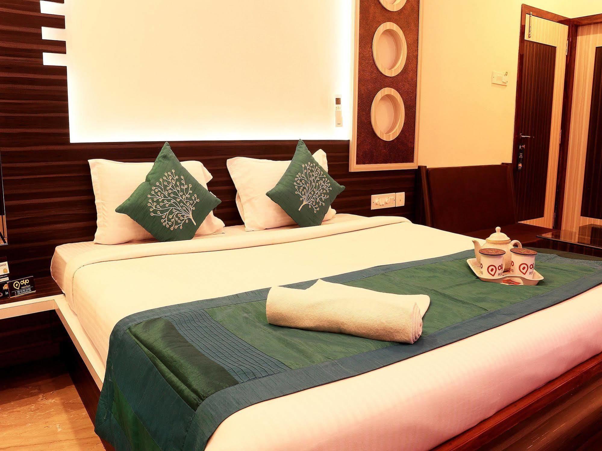 Hotel Narayani Enclave Calcutta Eksteriør billede