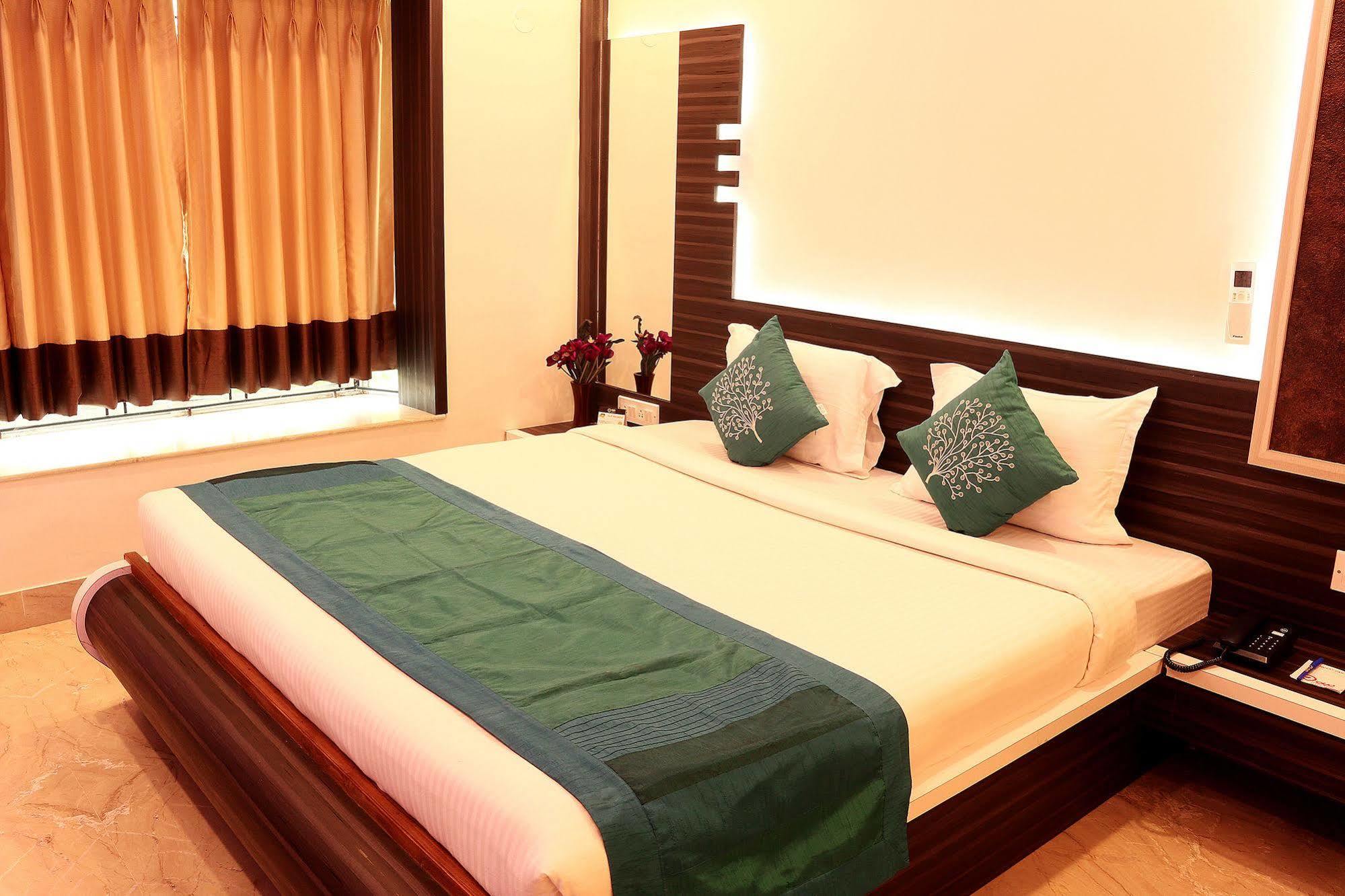 Hotel Narayani Enclave Calcutta Eksteriør billede
